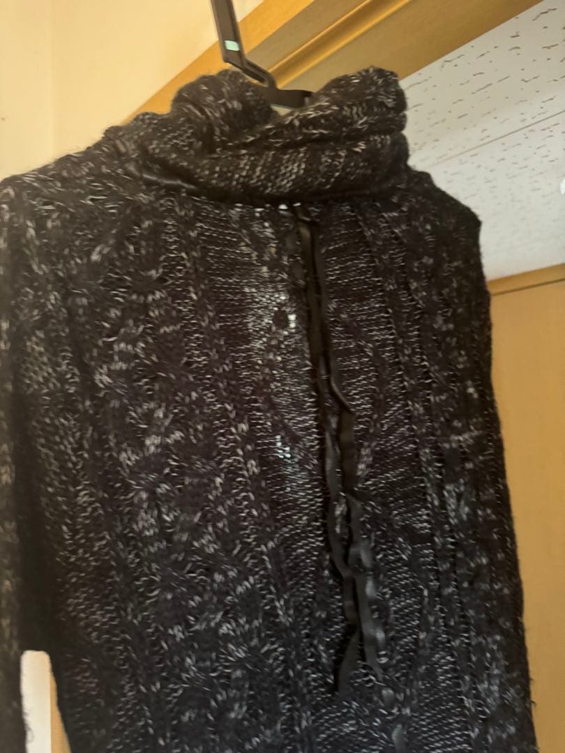 KMRi ケムリ　フリンジデザイン カーディガン 黒とグレー