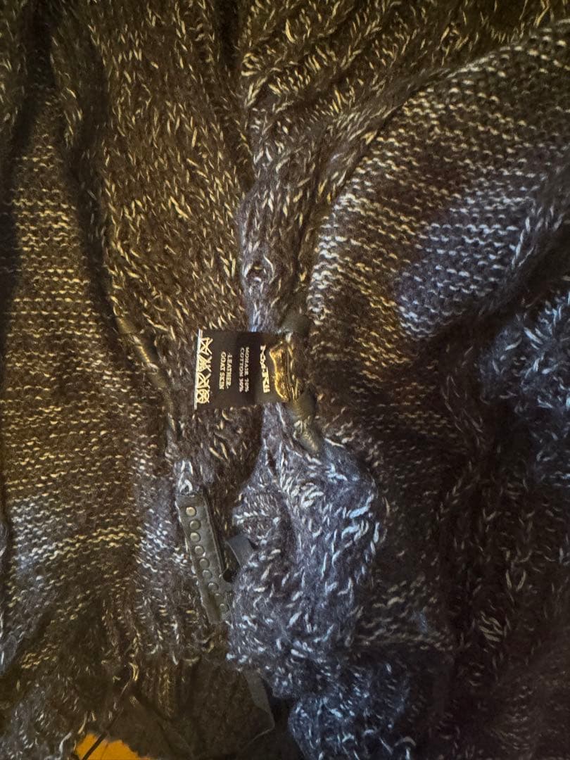 KMRi ケムリ　フリンジデザイン カーディガン 黒とグレー