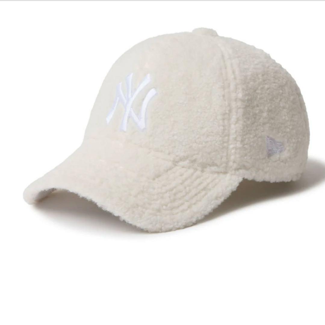 9TWENTY Bea Logo ベースボールキャップ ホワイト　ボアフリース