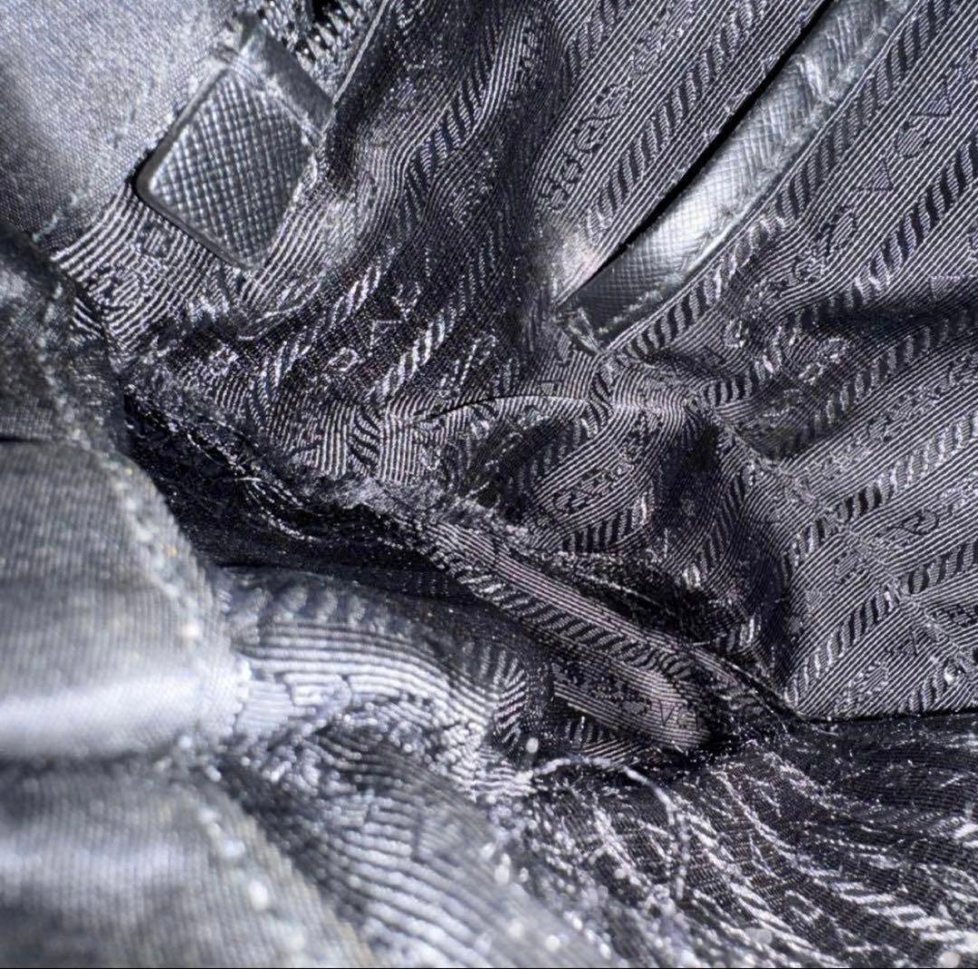 プラダ メッセンジャーバッグ　ショルダー　黒