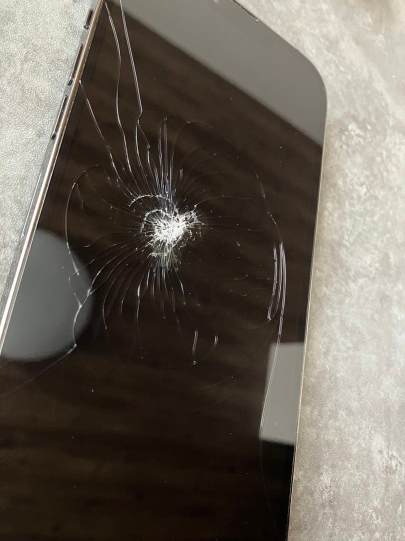 iPhone13 pro max 256gb 画面液晶割れ