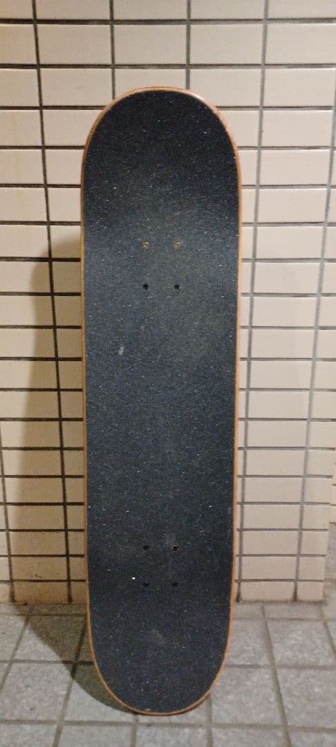 REAL スケートボード　コンプリート　SPITFIRE デッキ　ウィール