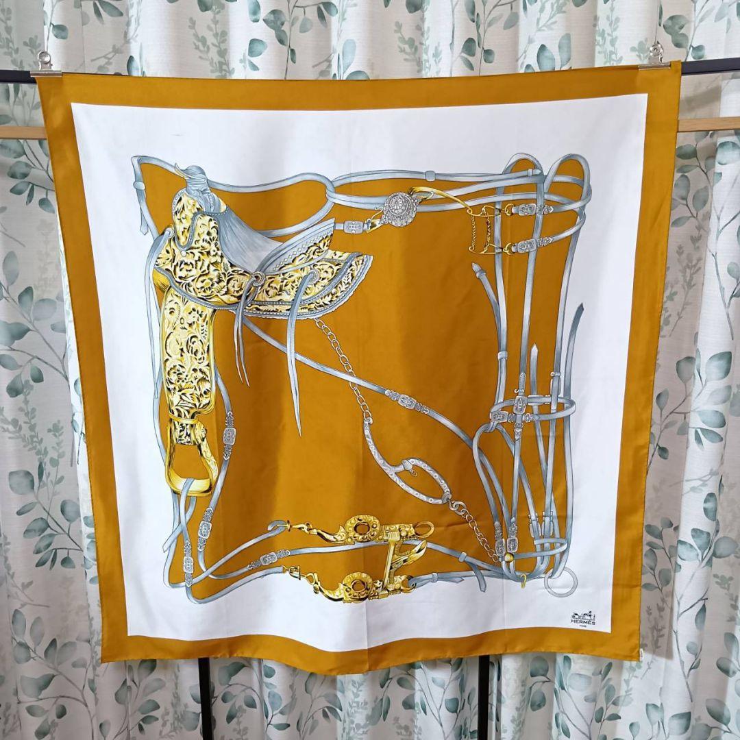 HERMES エルメス スカーフ カレ90 シルク100% キャメル系