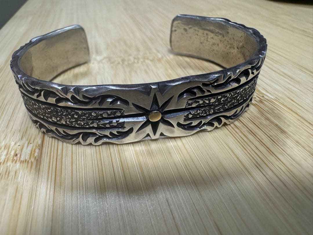 BIG HAND バングル ビックハンド