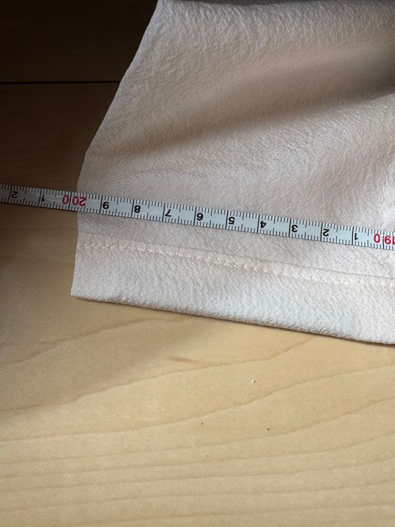 エレガントな花柄カーテン クリーム色 グレー　ファインテックス　オーダーカーテン