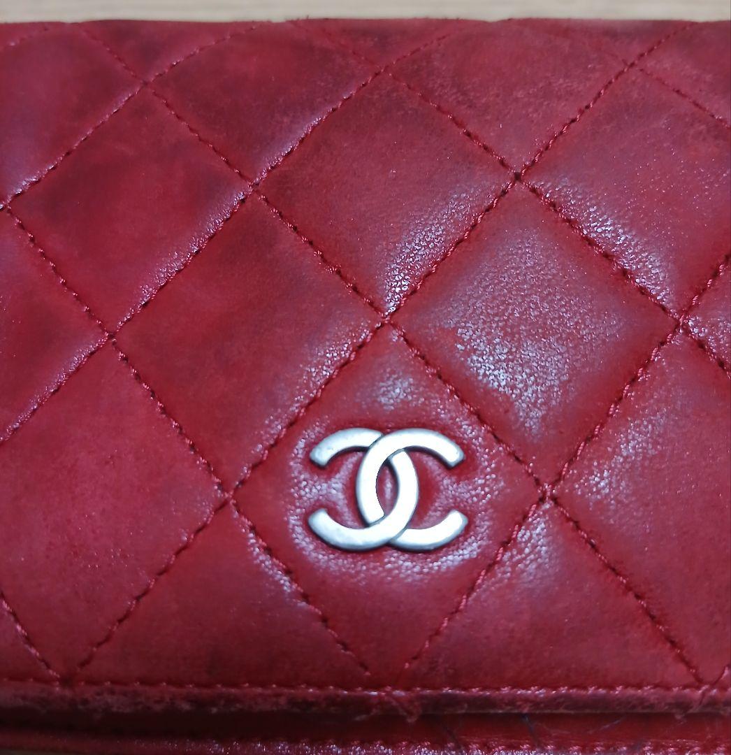 CHANEL 二つ折り財布 赤