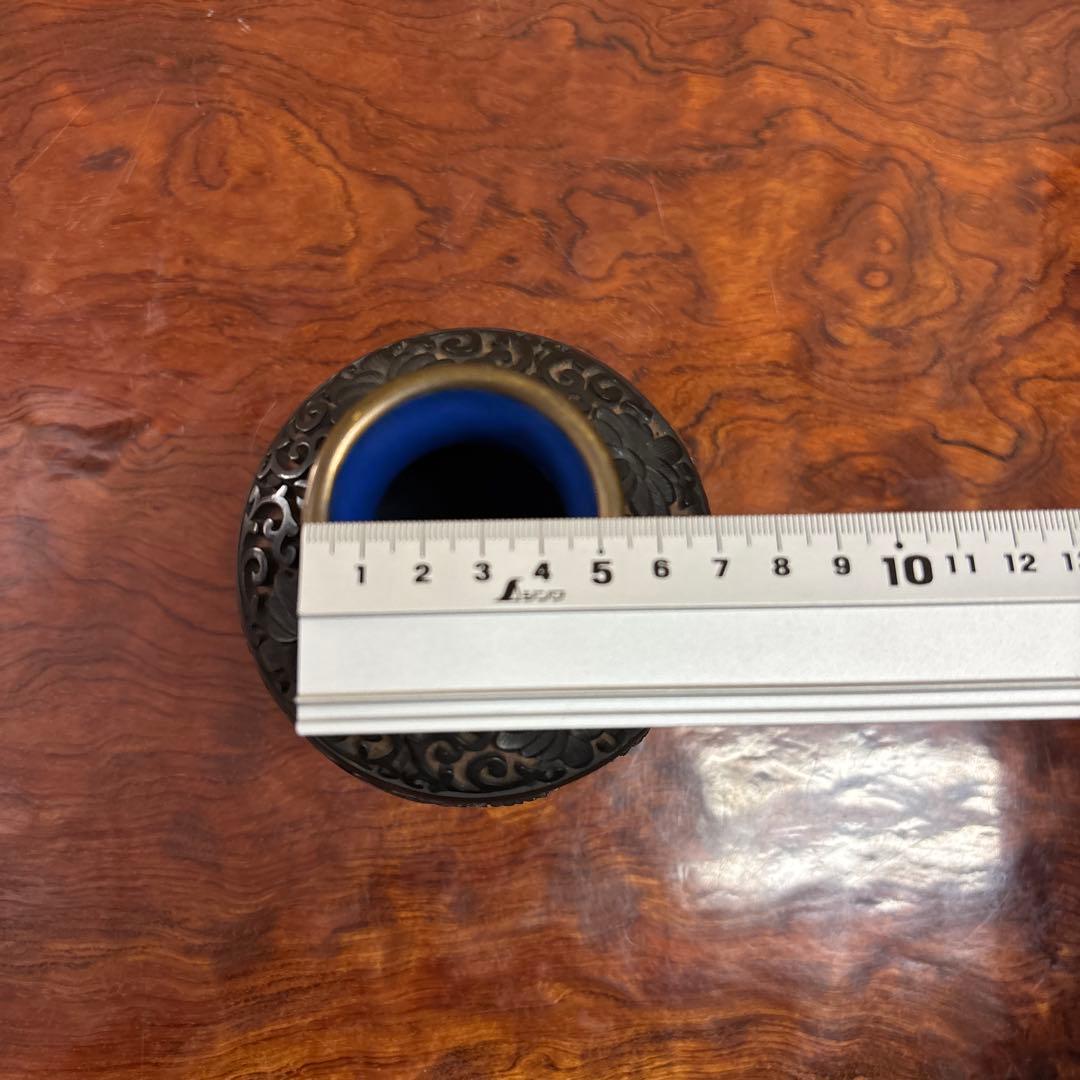 黒赤彫刻花模様花瓶　中国　堆黒　0117o46