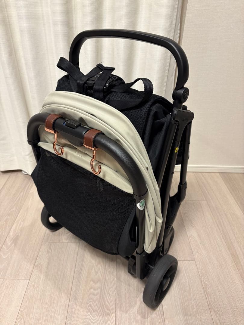 アップリカ　Viit（ヴィット） ベージュ