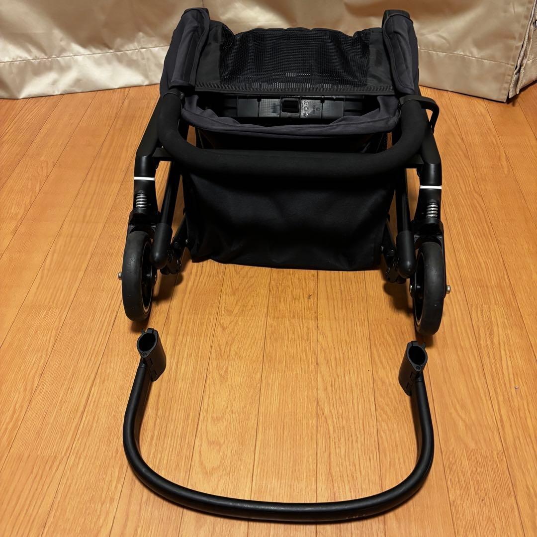 【美品】旅行・お出かけに最適 gb FLAM 軽量ベビーカー ブラック