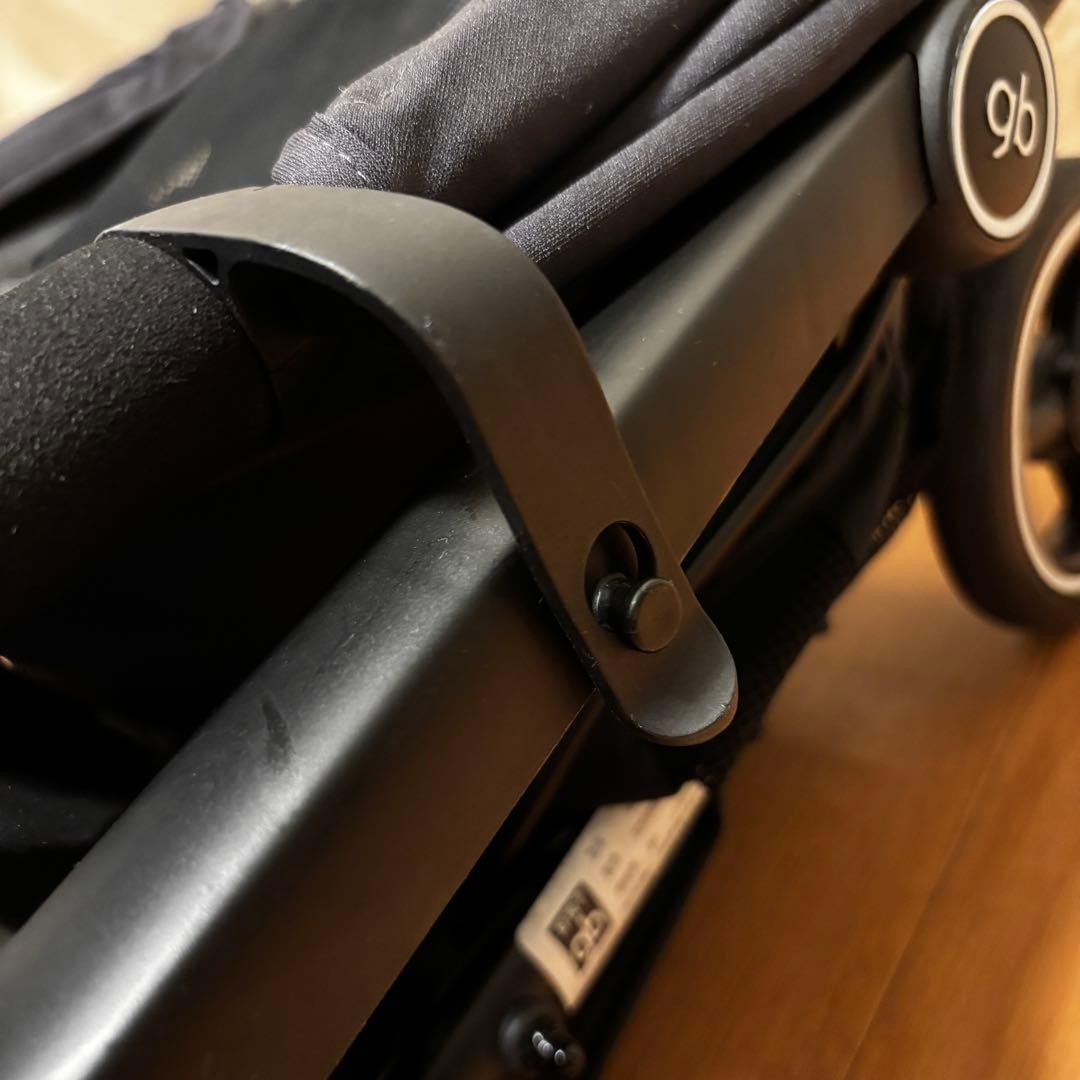 【美品】旅行・お出かけに最適 gb FLAM 軽量ベビーカー ブラック