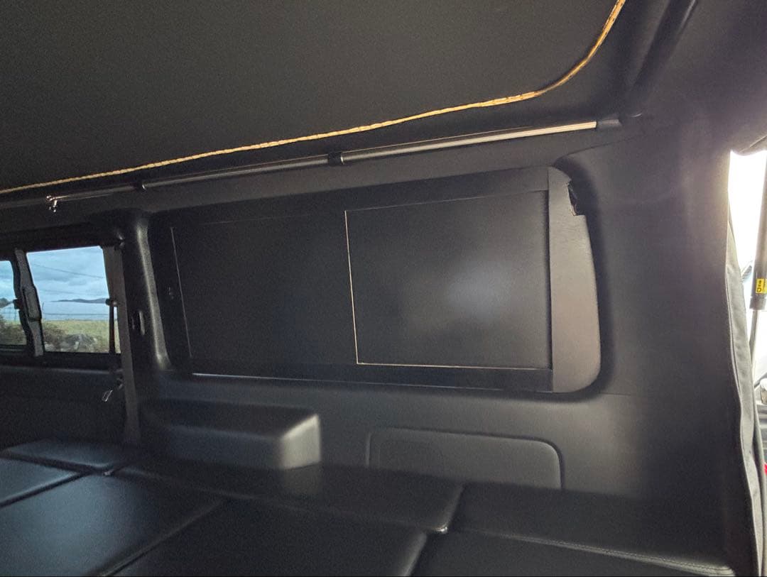 ハイエース 200系 スーパーGL 窓埋め パネル 開閉式 断熱 『助手席側』