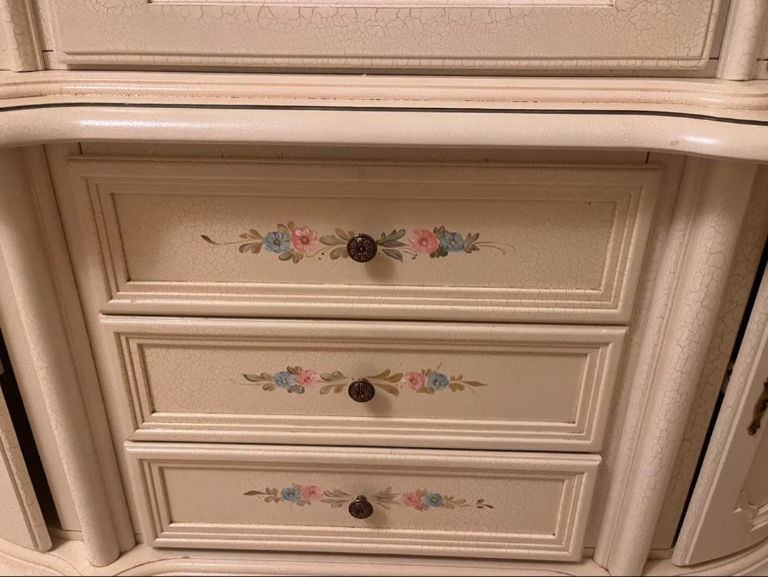 シリック調　キャビネット　イタリア製家具　ロココ調　クラクレ　白家具　希少