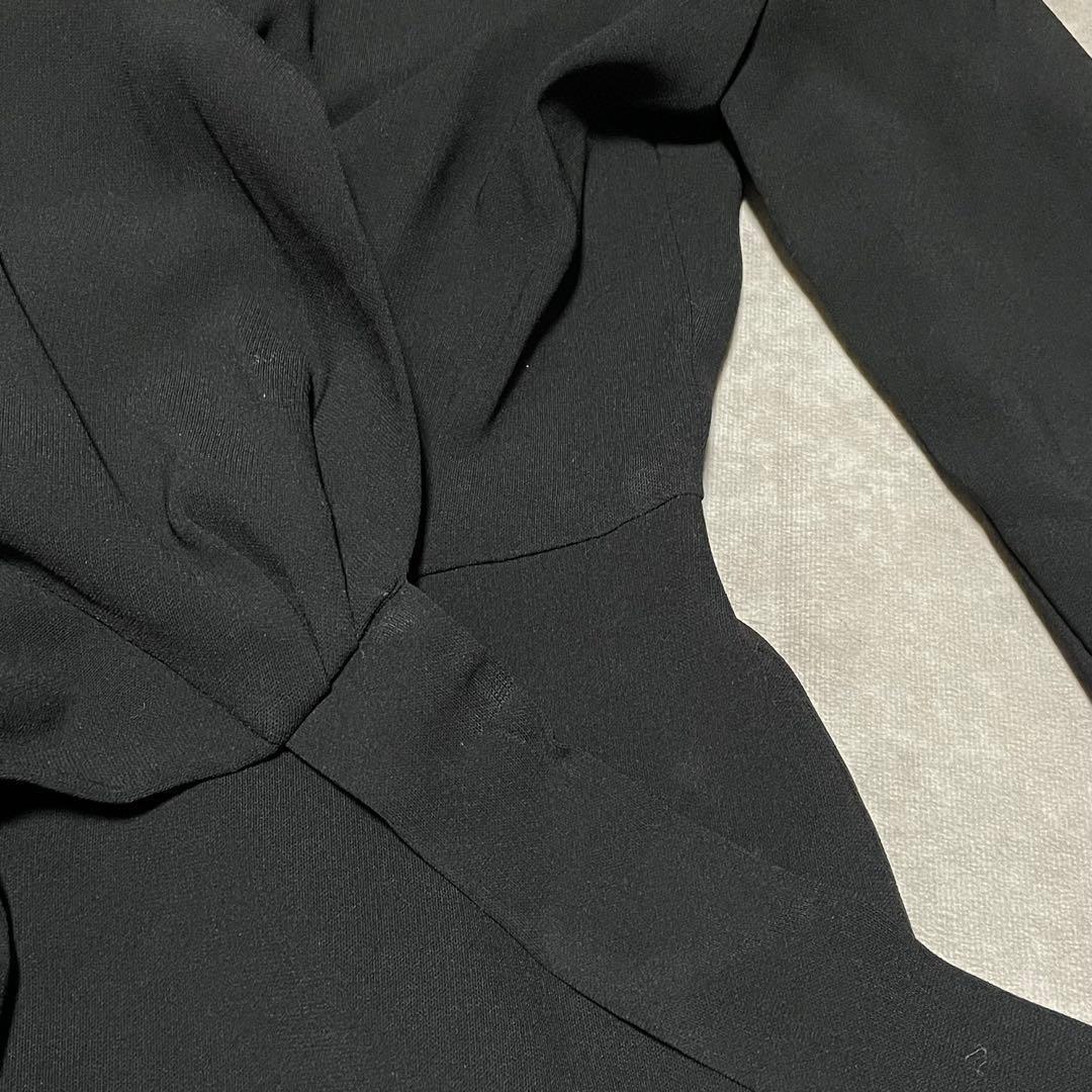 ダイアンフォンファステンバーグ　DVF （2） オールインワン　Vネック　黒