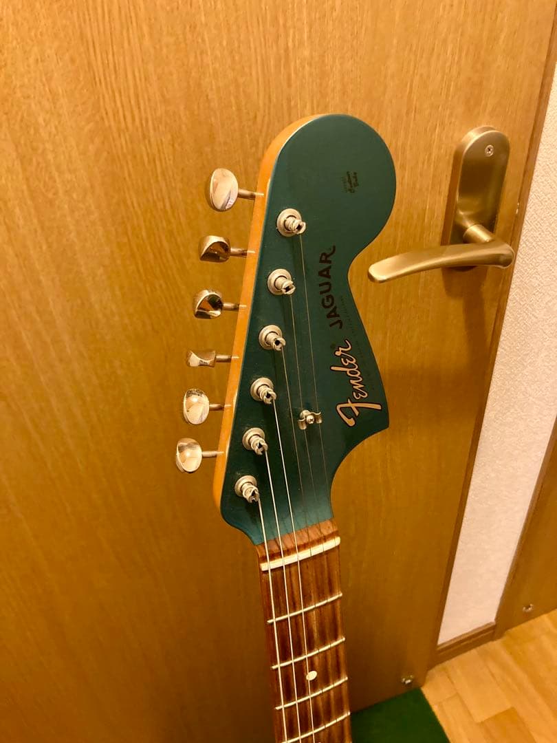 ギター Fender Vintera60s Jaguar Ocean Turquoise