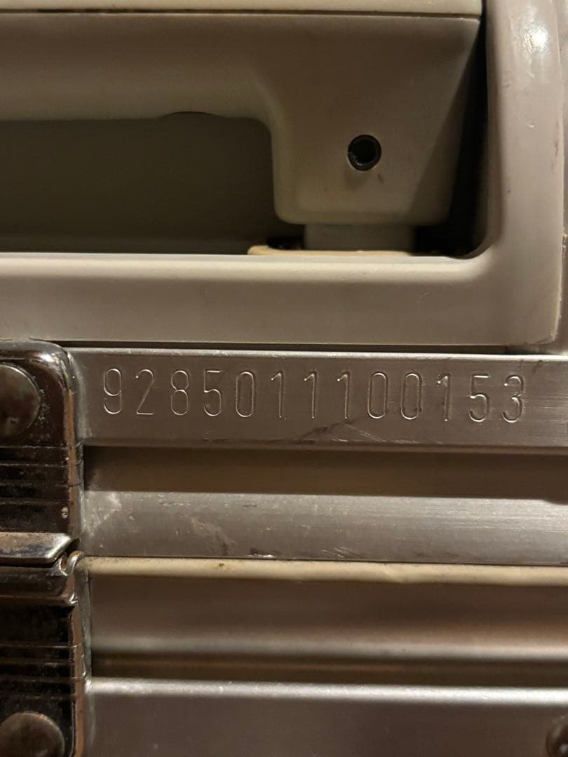 RIMOWA リモア　パイロット・トロリー　928.50