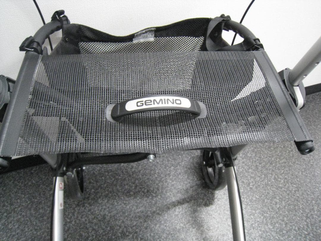ハンディウォークＬ　GEMINO 30 歩行器 歩行車 パラマウントベッド ④