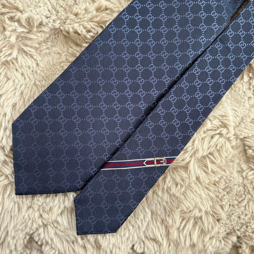 美品！GUCCI グッチ ネクタイ ネイビー GGロゴパターン
