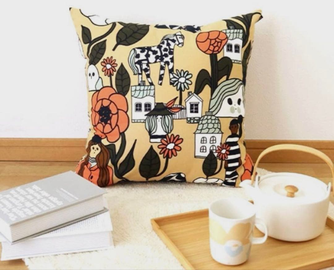 ✨新品未使用✨人気完売品　マリメッコ　クッションカバー　マリキュラ