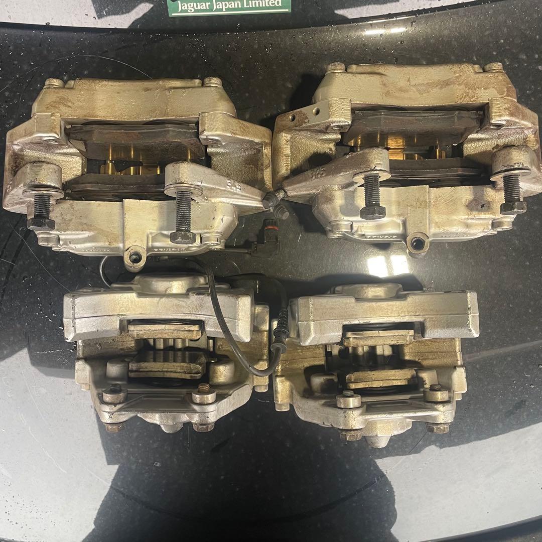 AMG用ブレンボ製ブレーキパッド4枚セット