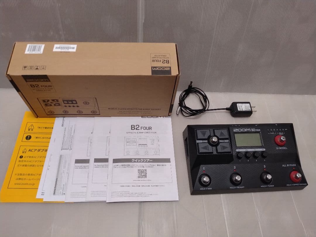 ZOOM B2 FOUR ベースエフェクター