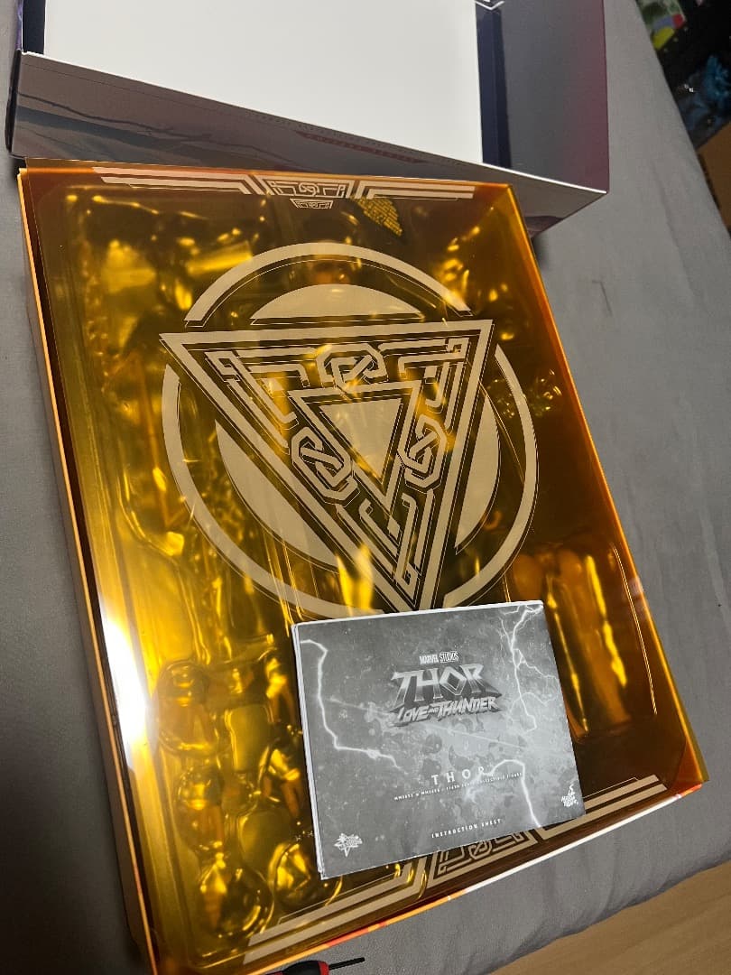 ホットトイズ マーベル アベンジャーズ THOR 1/6