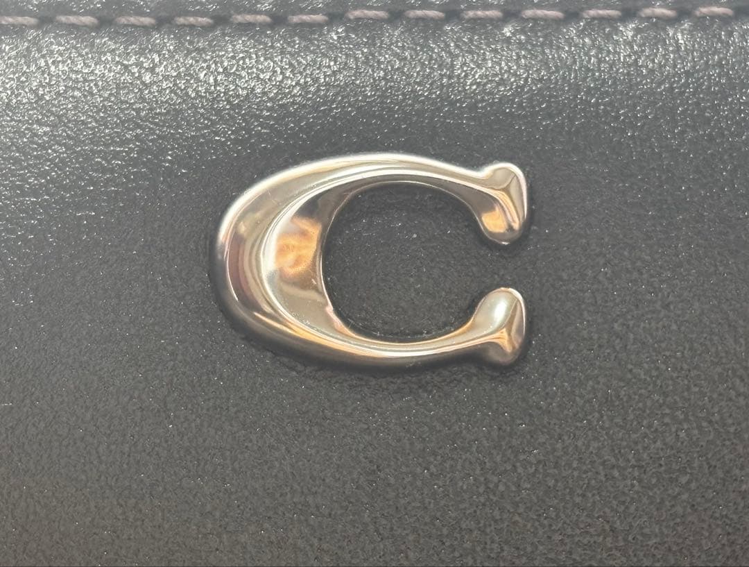 売り切り！最終値引き、今年モデルCOACH エッセンシャル 長財布