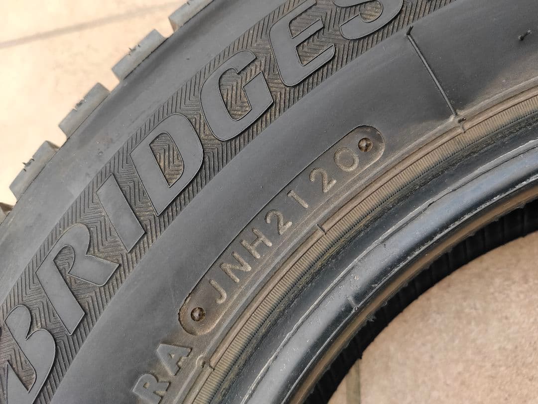 ブリヂストン W300 145R12 LT 145/80R12 スタッドレス