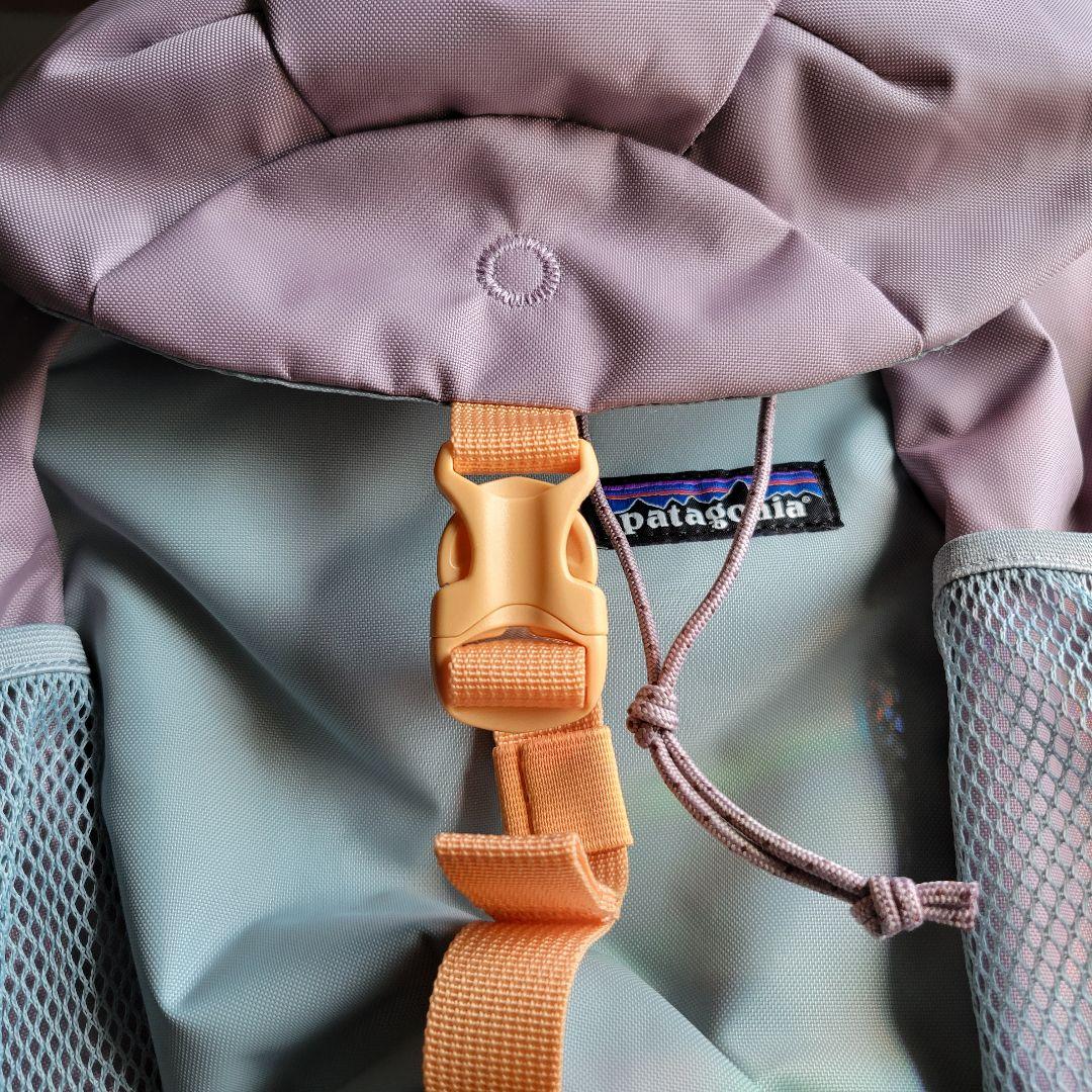 パタゴニア　キッズ デイパック 紫　新品　アウトドア　通学　リュック　学童