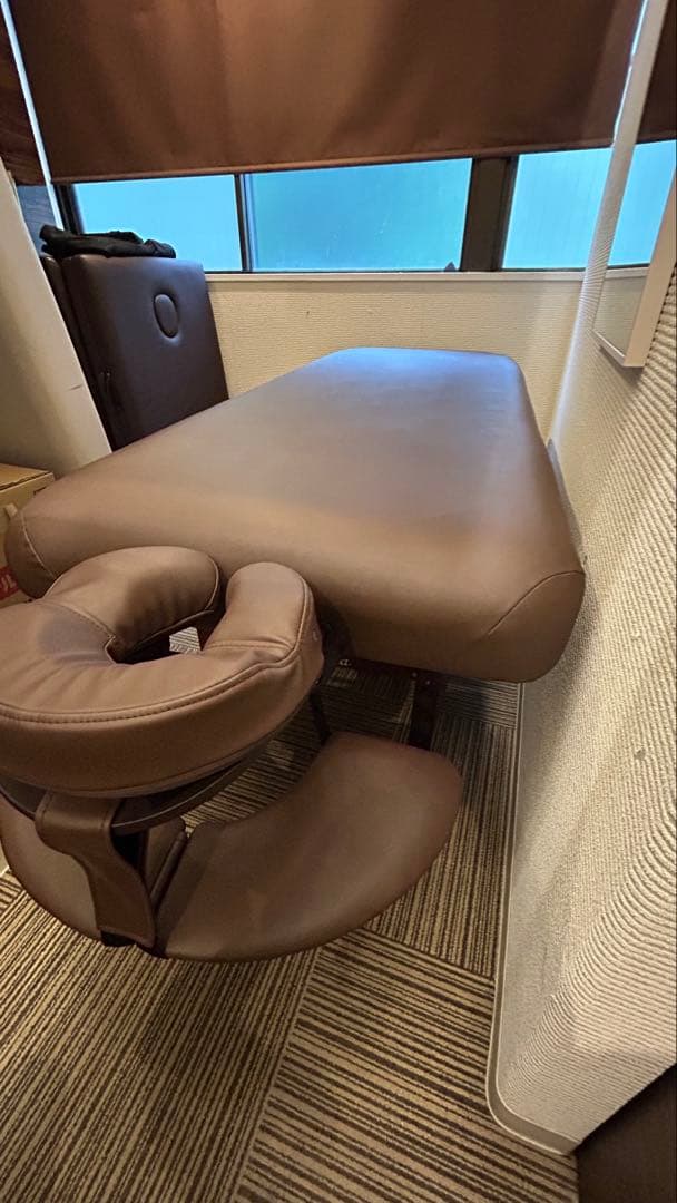 FAGGIO 高級木製マッサージベッド　ブラウン