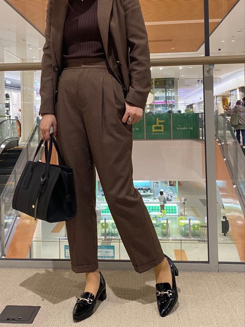 【極美品】THE SUIT COMPANY レディースセットアップパンツ①