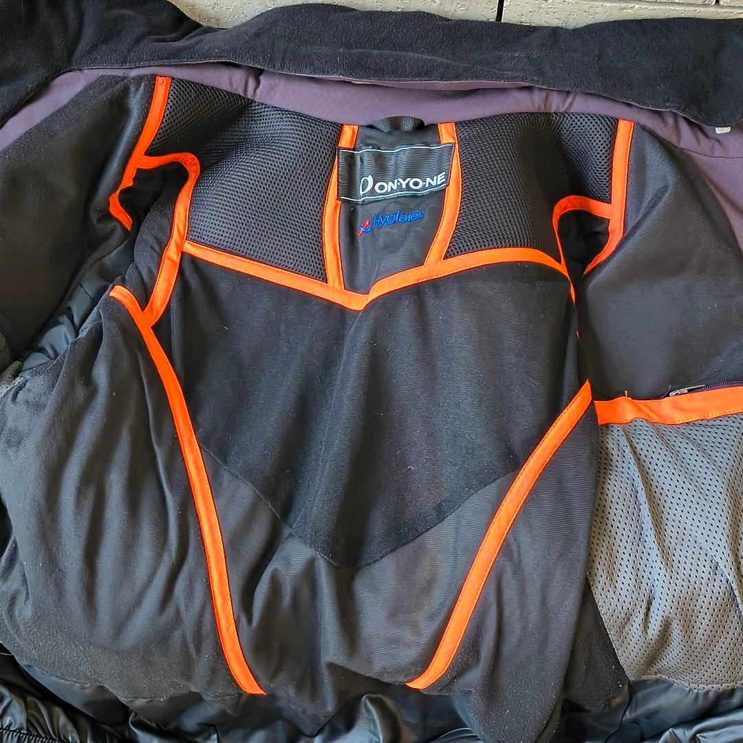 ❤【オンヨネ】スノボージャケット　スキー　プロ好み　ユニセックス　M