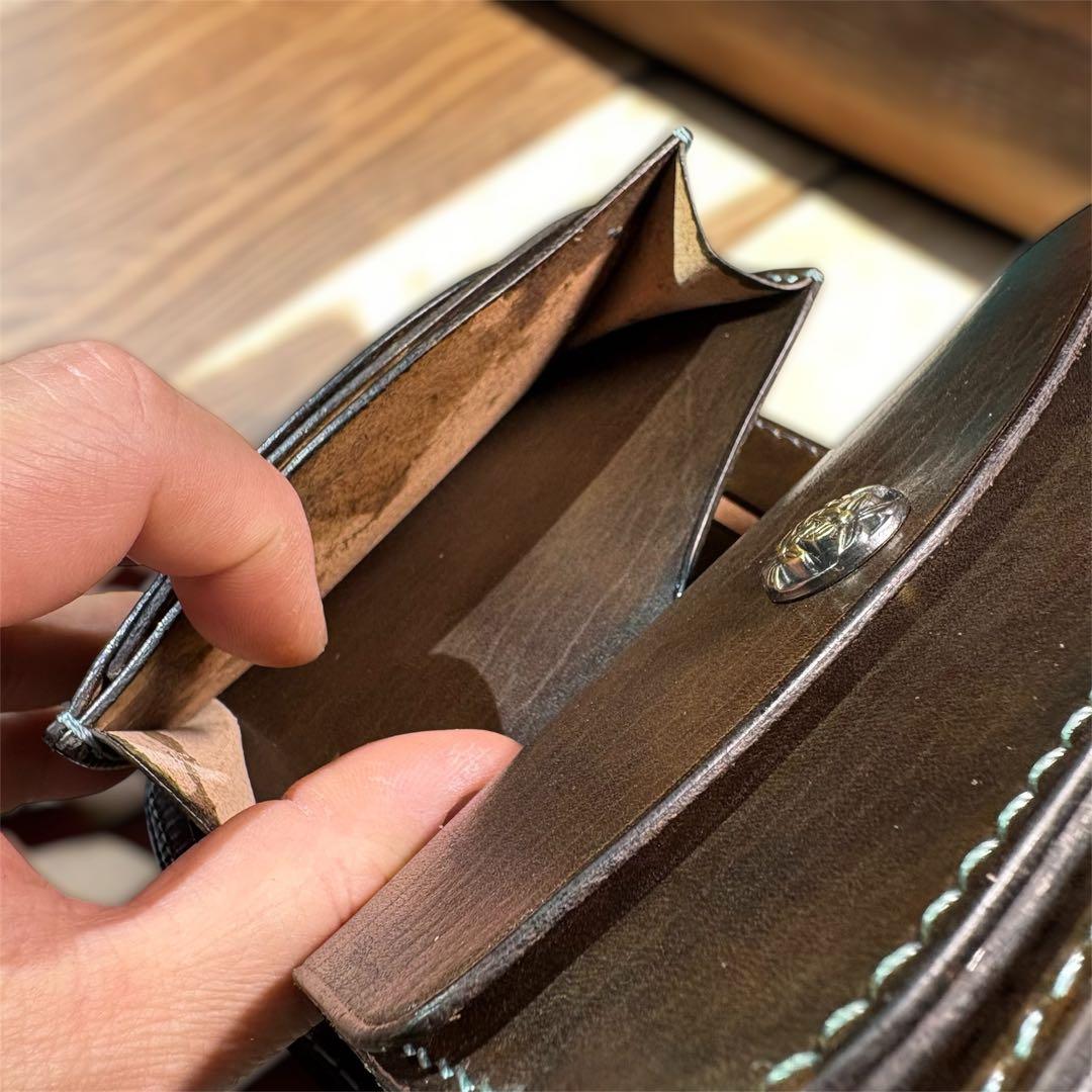 【姫路レザー・手縫い】ミドルウォレット　ショートウォレット　二つ折り財布　革財布