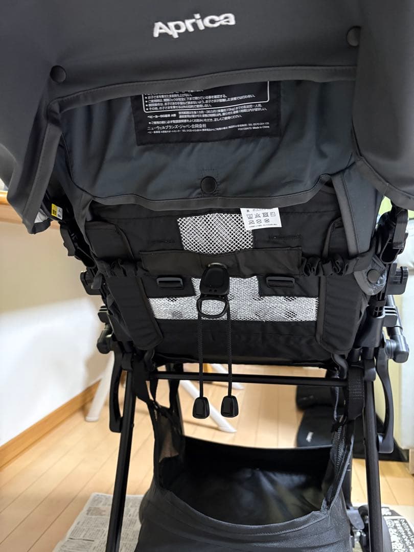 ベビーカー　Aprica カルーンエアー グレー　両体面式