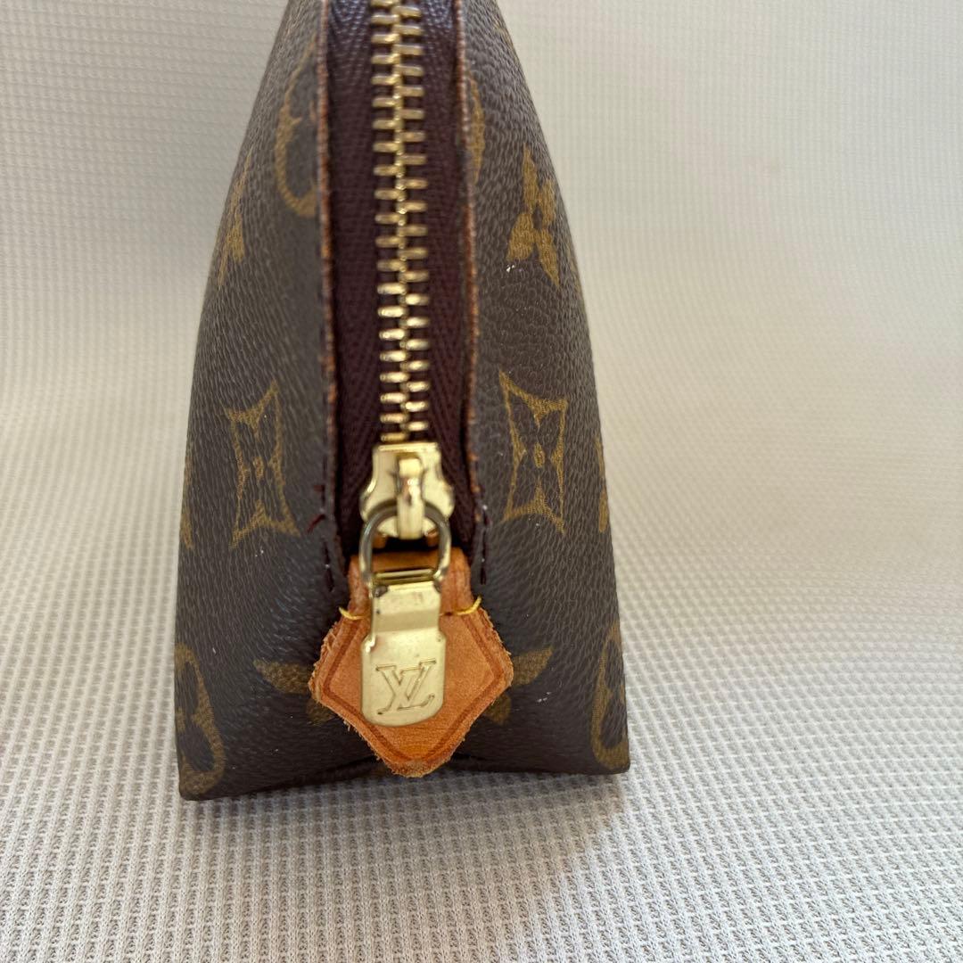 Louis Vuitton モノグラム ラウンドポーチ