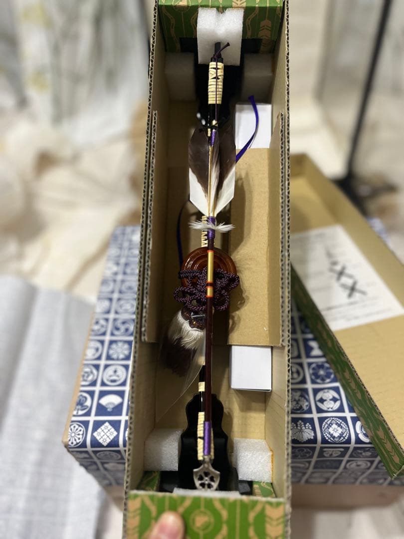 ＜未開封＞ガラスケース付 兜飾り１２号