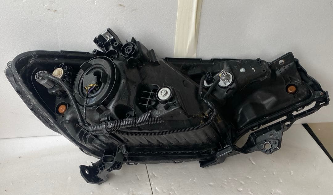 ホンダ フィット GP5 純正 ヘッドライト 左右セット（ハロゲン）