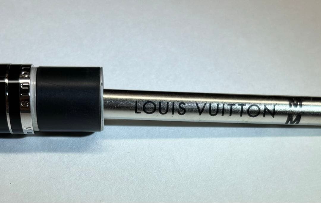ルイ・ヴィトン ドッグラッカー　ボールペン　プラチナ