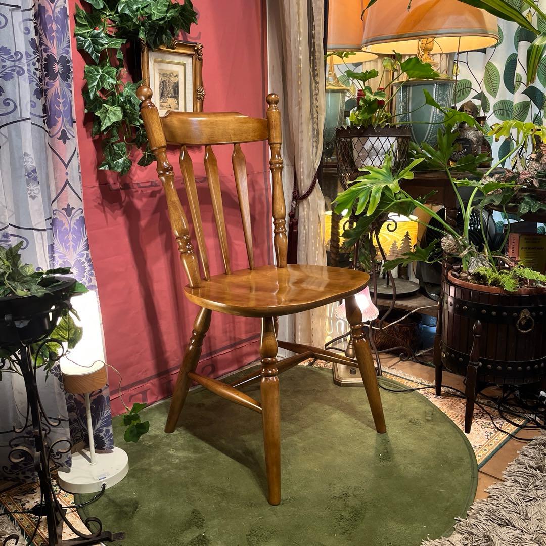 ラス L１　ヴィンテージ スピンドルレッグ　板座チェアウィンザー