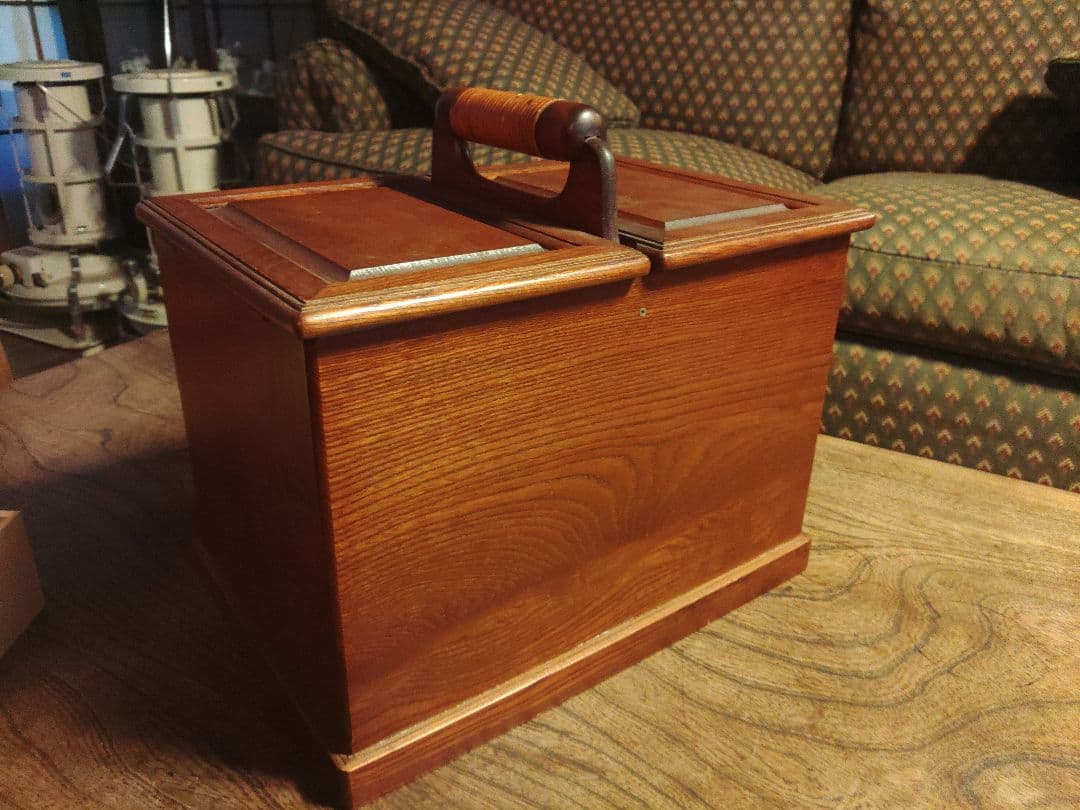 美品　木箱　ジュエリーボックス　小物入れ　天然木　ソーイングボックス 裁縫箱