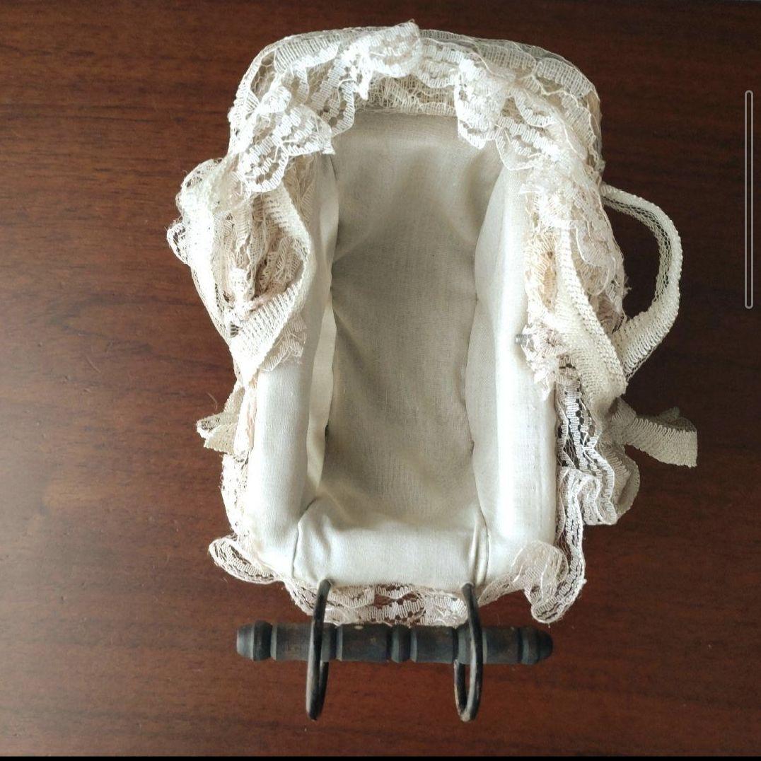 ヴィンテージ風 ミニチュア乳母車 木製車輪