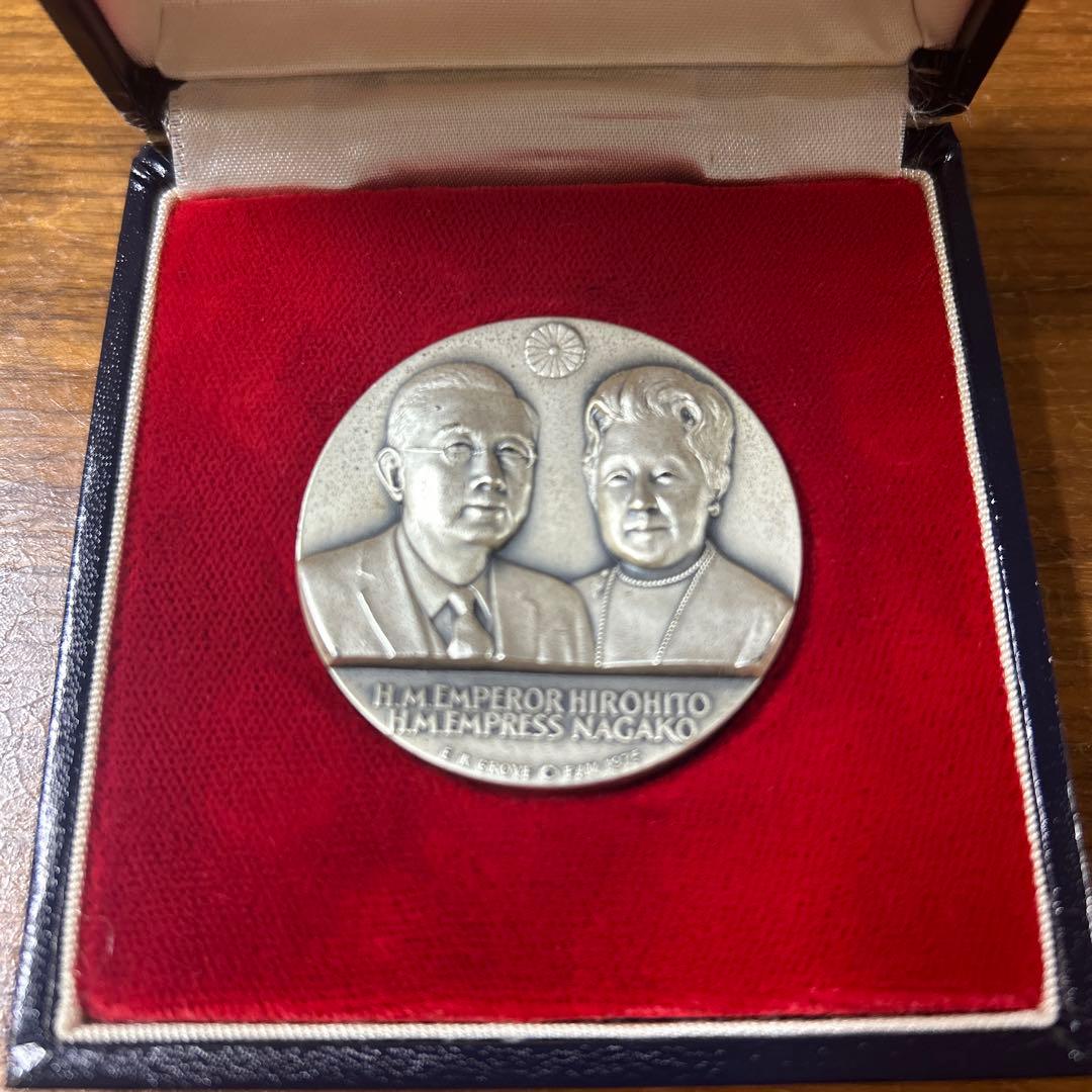 1975年 天皇皇后 御訪米記念メダル 純銀999 68g ケース 保証書付