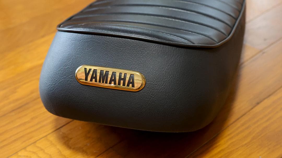 SR400 FI ５型用 GOODSEAT SLENDER タックロール黒（中古