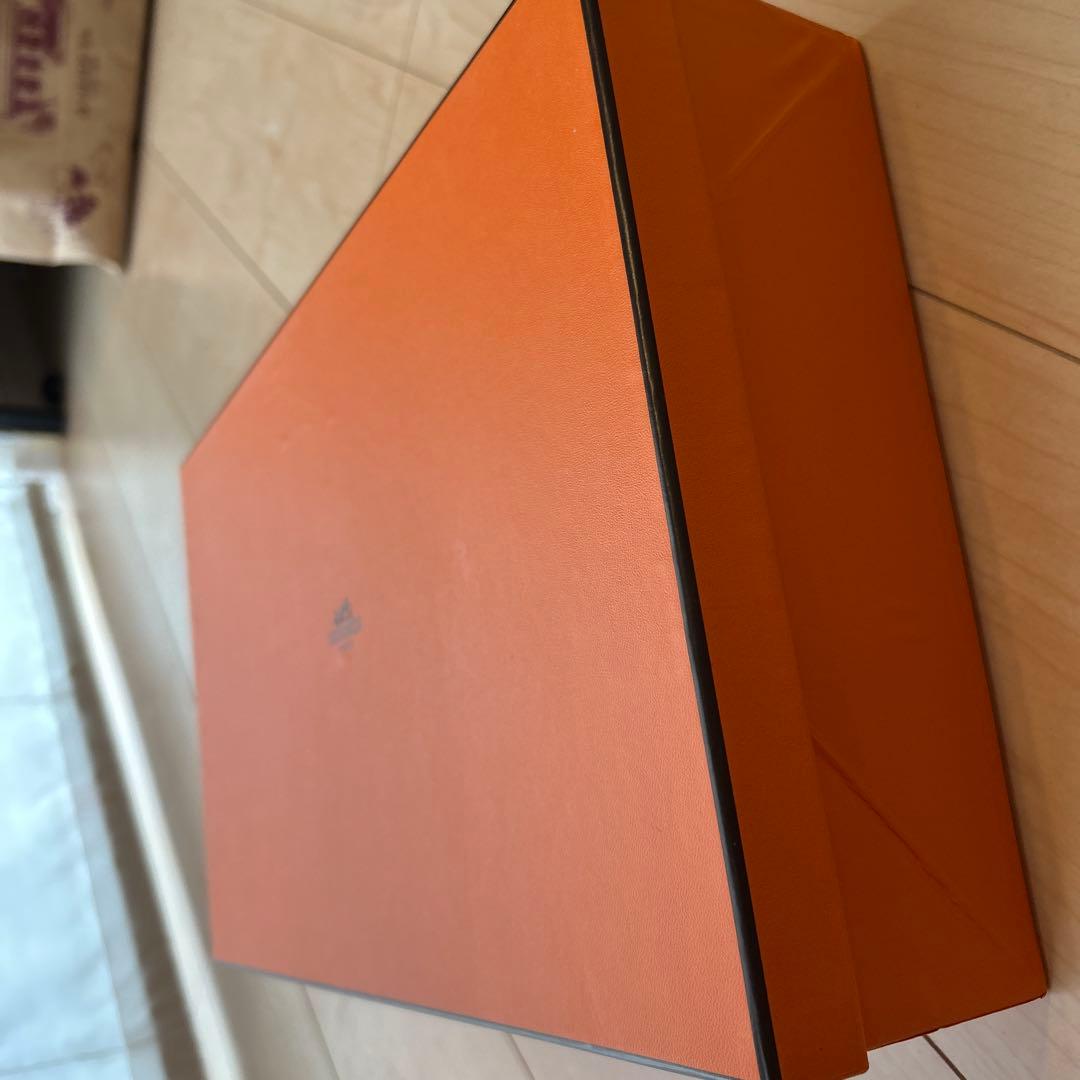 HERMES ベージュタオルと石鹸のギフトセット