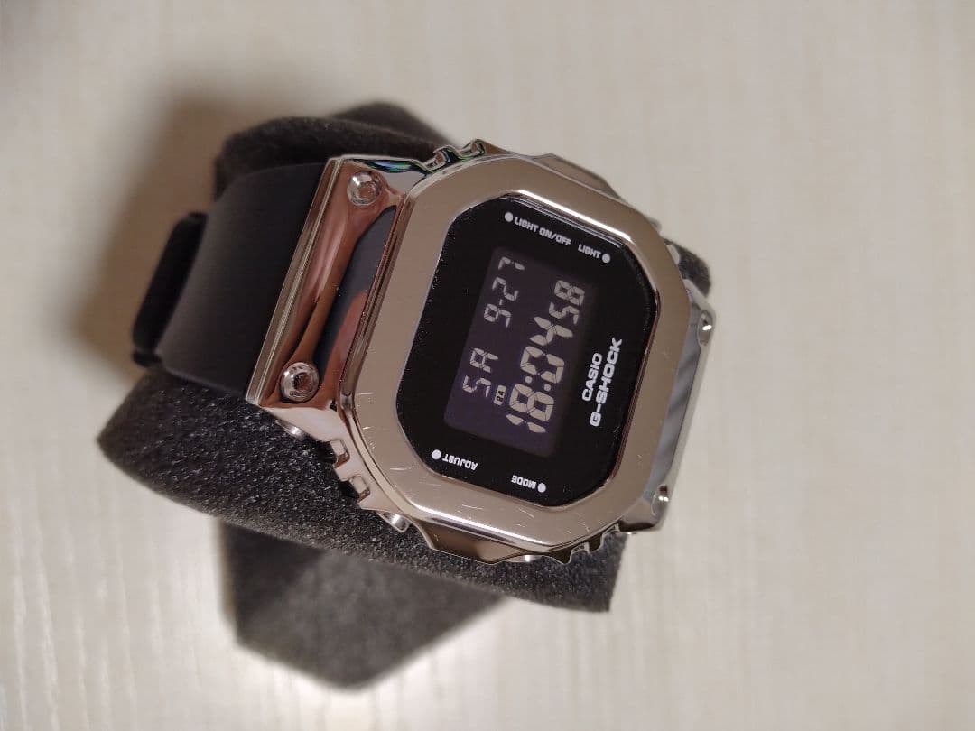 【美品、最終価格】G-SHOCK　デジタル　シルバー　GM-S5600