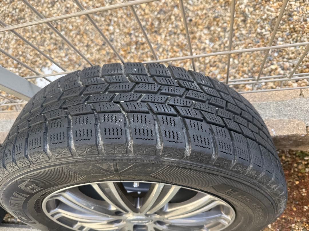 スタッドレスタイヤ　195/65/R15 アイスナビ②