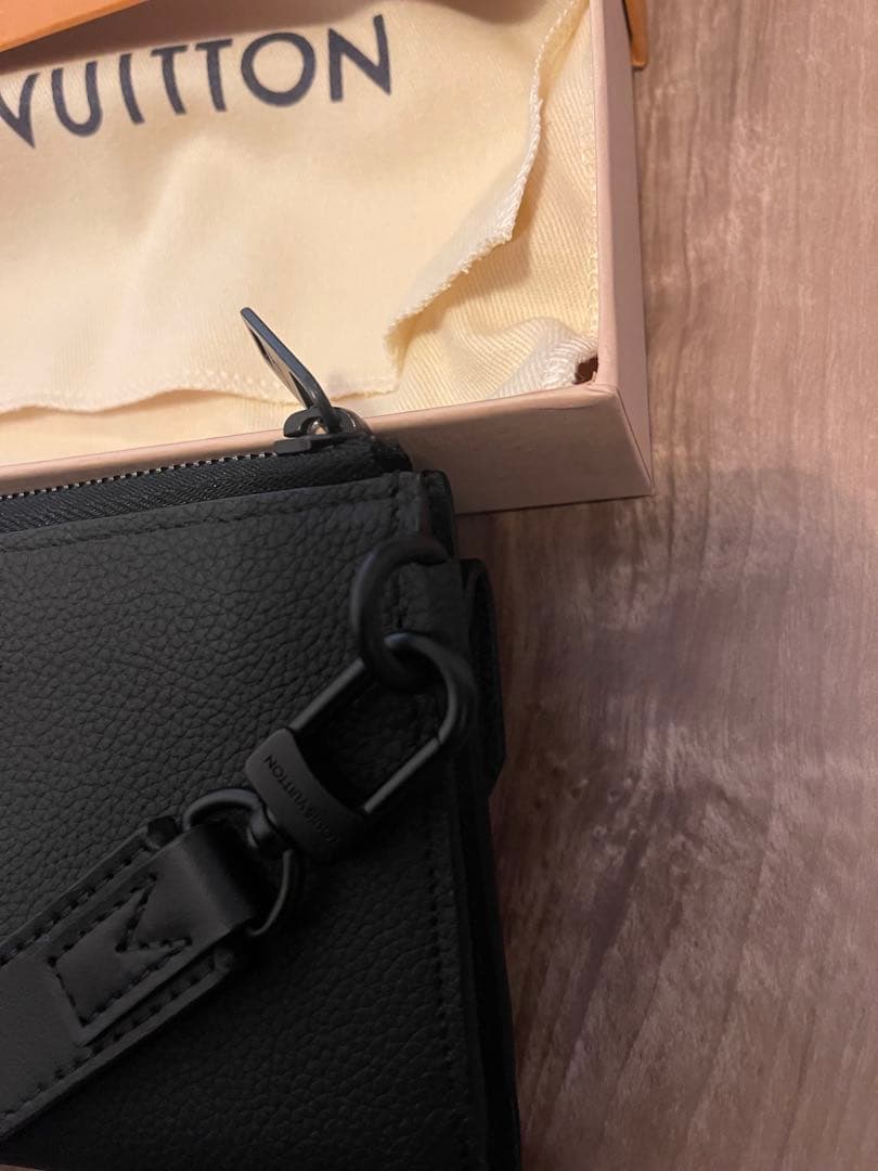 【極美品】ルイヴィトン 長財布 トリヨンアエログラム ジッピー ドラゴンヌ 黒