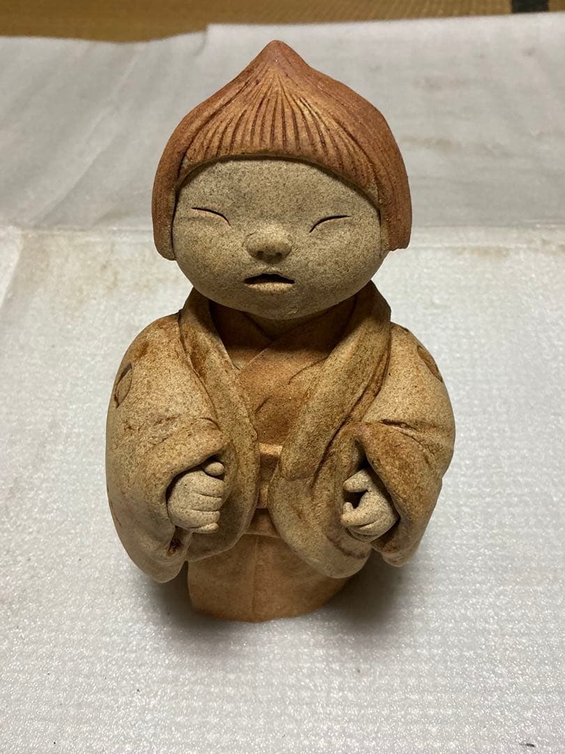 陶器製人形・「桃湖」作者不明？【高さ／18cm】。