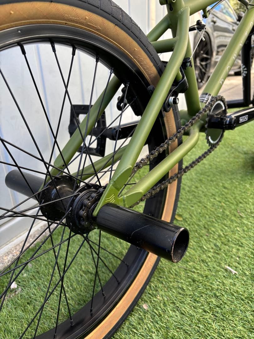 Haro Downtown BMX マッドグリーン　20インチ