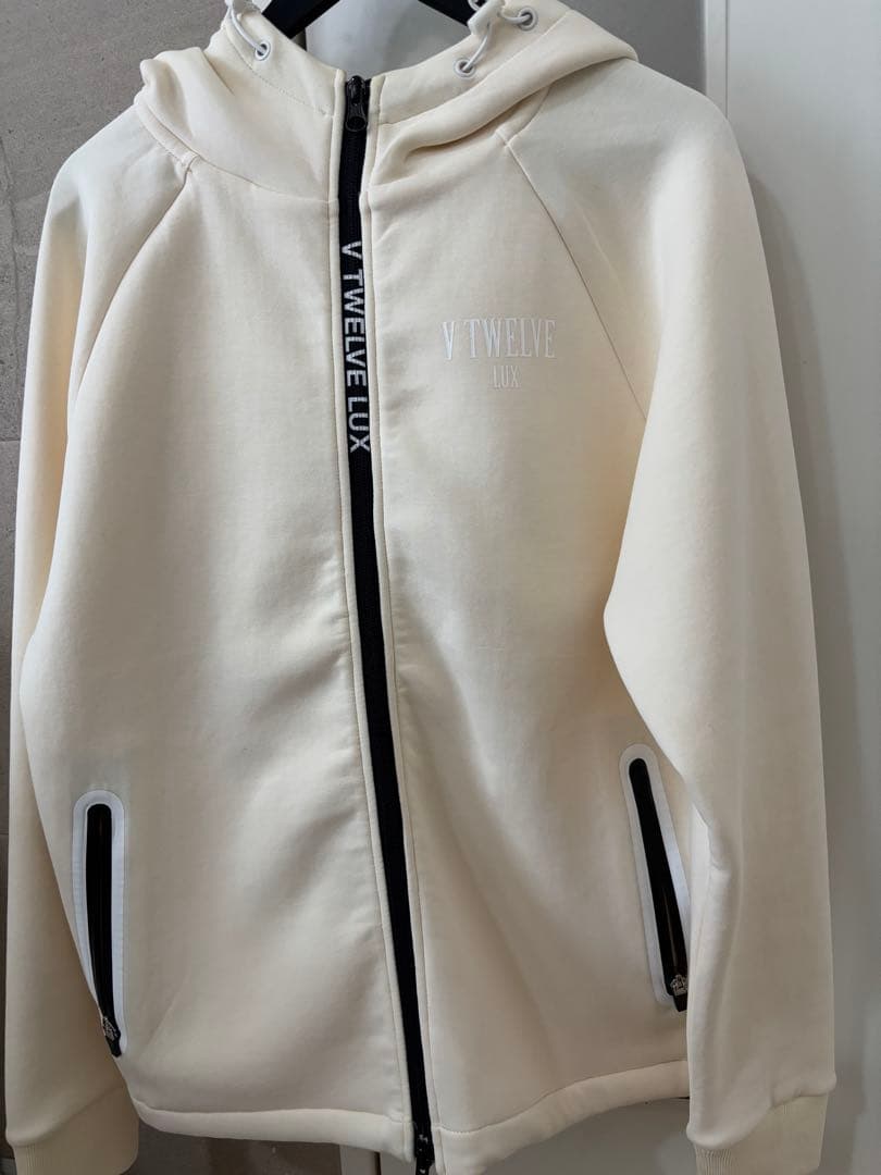 レディースウェア V12