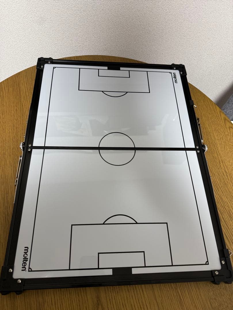 【完品・未使用級】molten モルテン折りたたみ式作戦盤 サッカー 戦術ボード